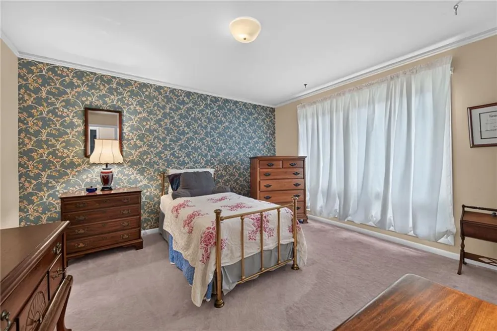 115 Farmstead Lane Roswell, GA 30075