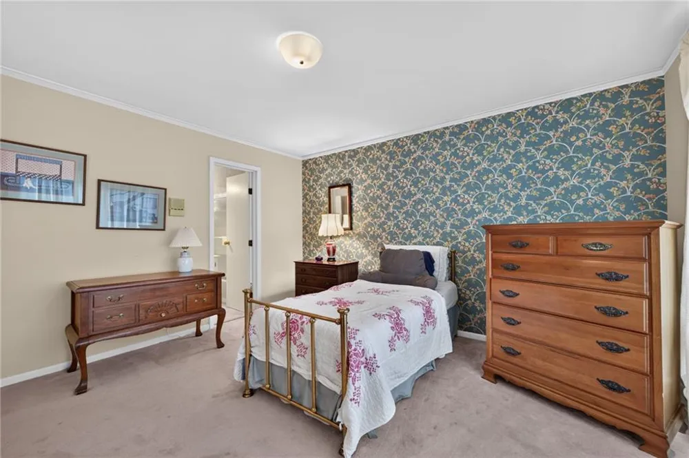115 Farmstead Lane Roswell, GA 30075