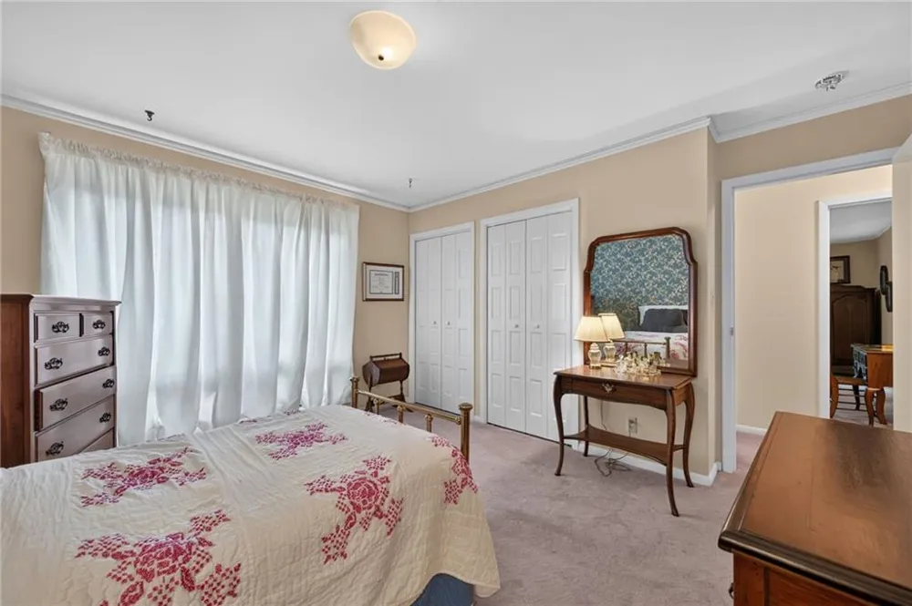 115 Farmstead Lane Roswell, GA 30075