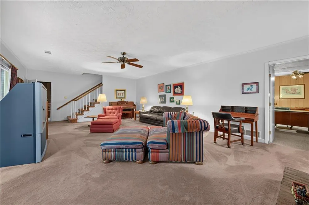 115 Farmstead Lane Roswell, GA 30075