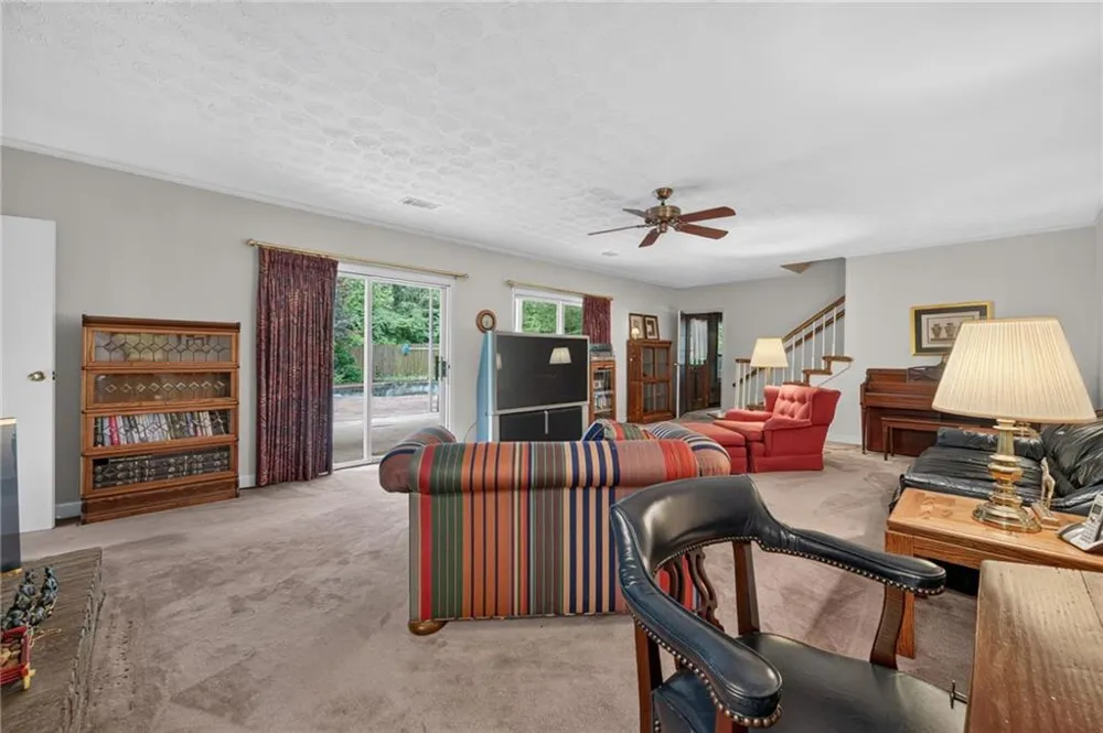 115 Farmstead Lane Roswell, GA 30075