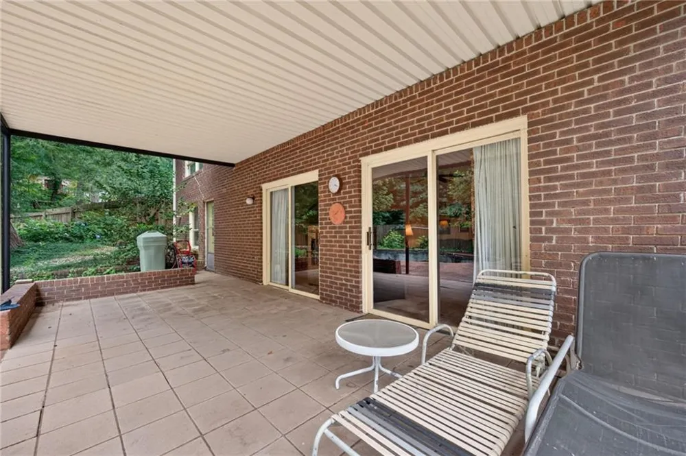 115 Farmstead Lane Roswell, GA 30075