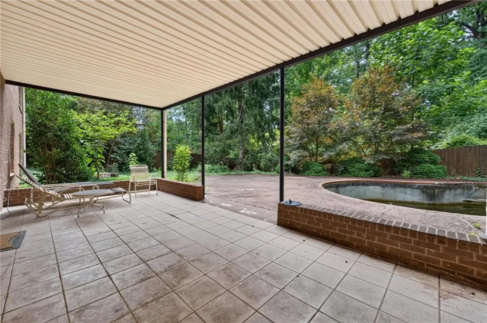 115 Farmstead Lane Roswell, GA 30075