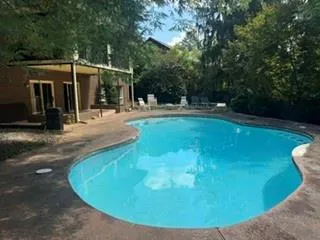 115 Farmstead Lane Roswell, GA 30075