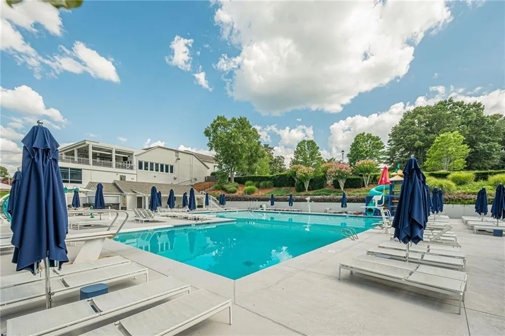 115 Farmstead Lane Roswell, GA 30075