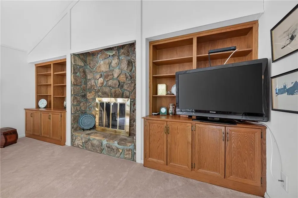 115 Farmstead Lane Roswell, GA 30075