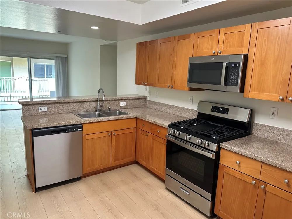 7551 Jordan Canoga Park, CA 91303