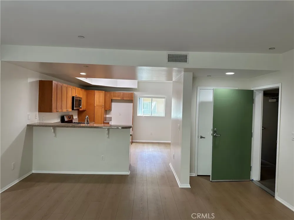 7551 Jordan Canoga Park, CA 91303