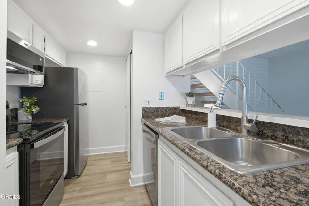 1130 Bryce Way Ventura, CA 93003