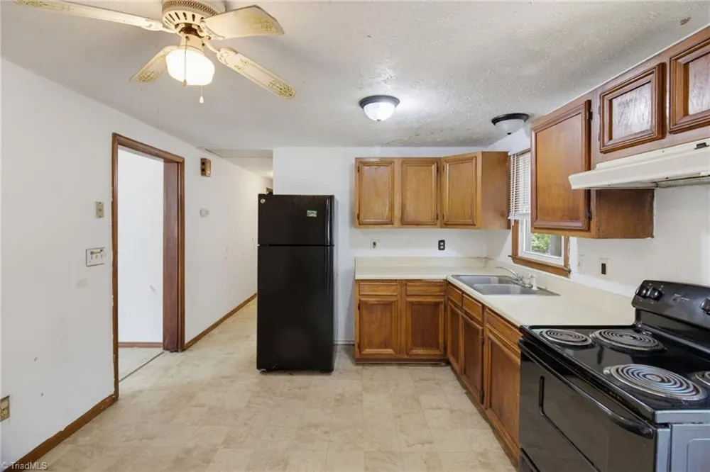 1719 Oneka Avenue High Point, NC 27260