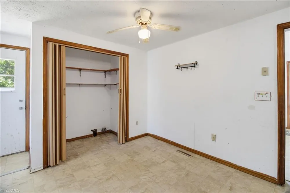 1719 Oneka Avenue High Point, NC 27260