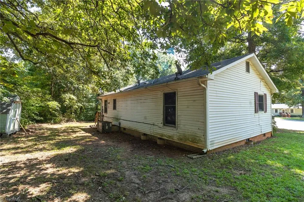 1719 Oneka Avenue High Point, NC 27260