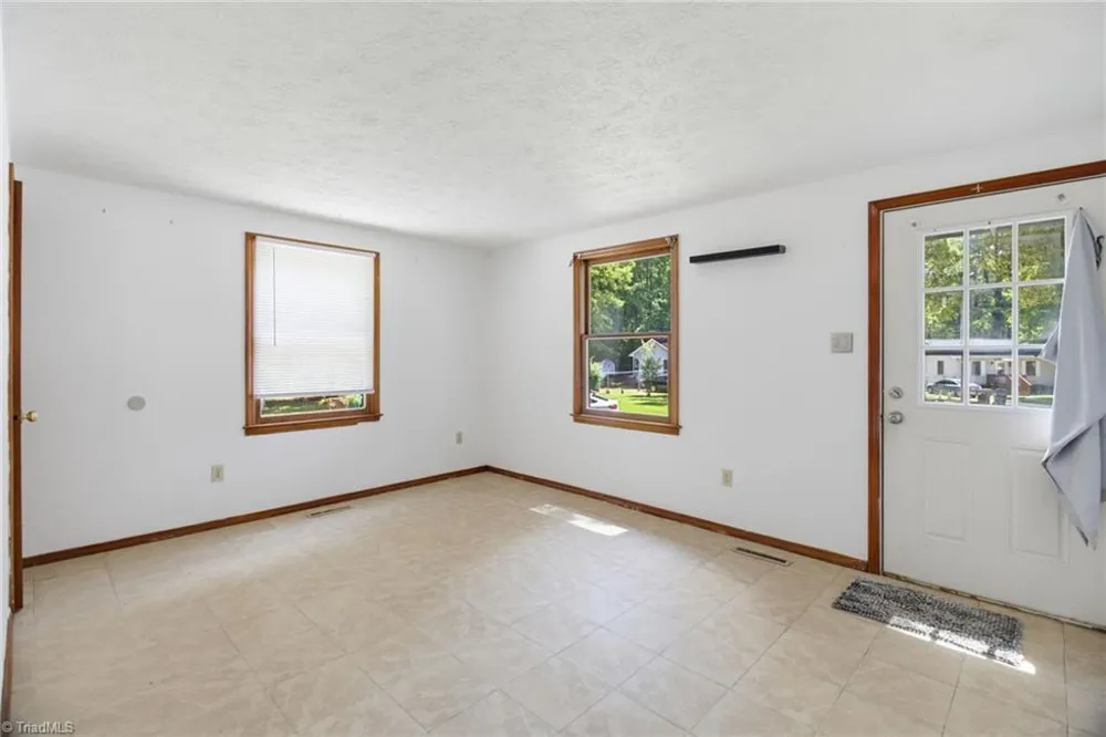 1719 Oneka Avenue High Point, NC 27260