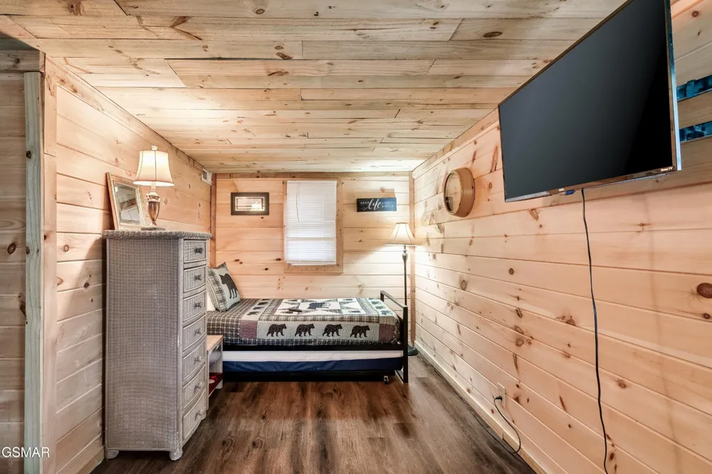 1174 Sharp Road Sevierville, TN 37876
