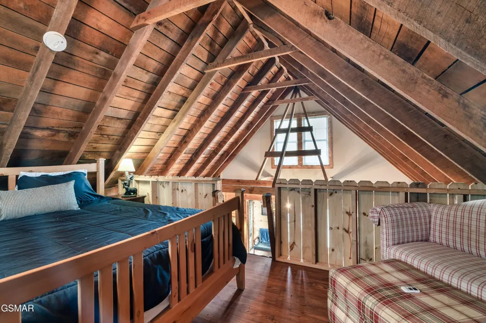 1174 Sharp Road Sevierville, TN 37876