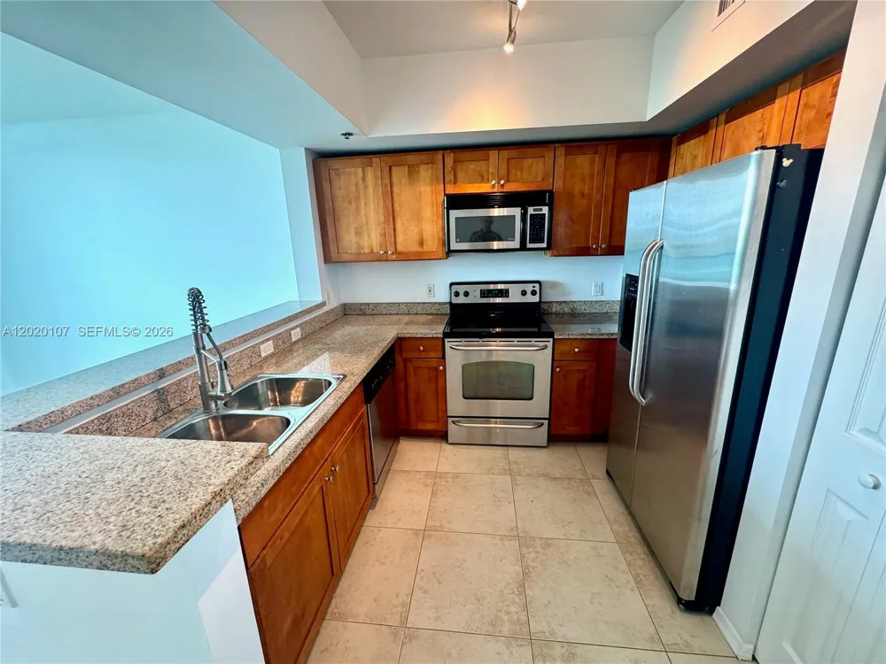 1723 SW 2nd Ave #704 Miami, FL 33129