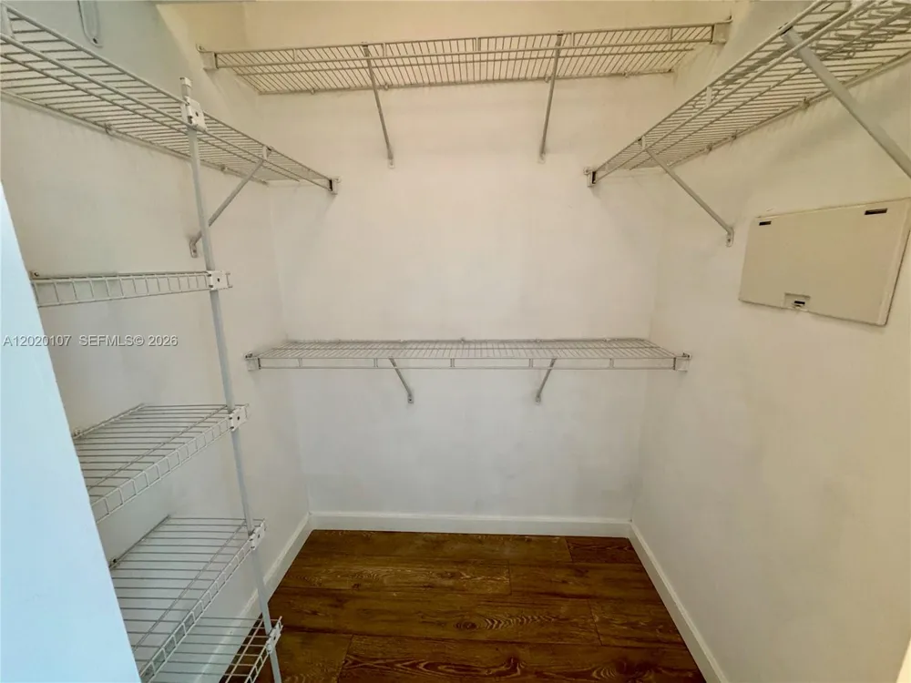 1723 SW 2nd Ave #704 Miami, FL 33129
