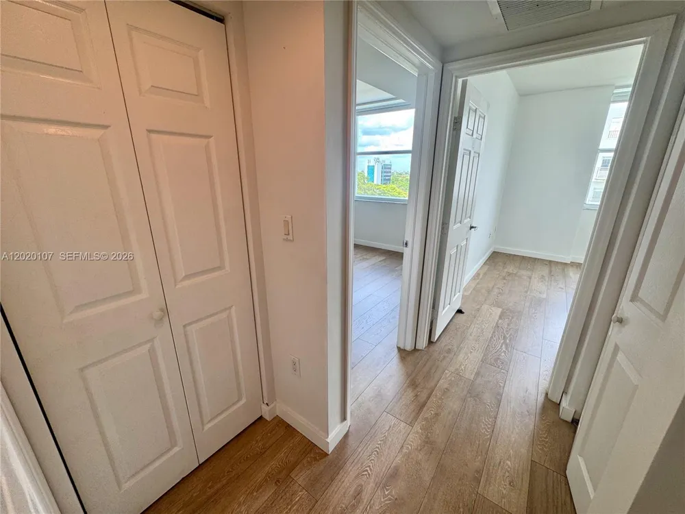 1723 SW 2nd Ave #704 Miami, FL 33129