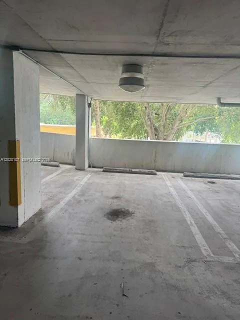 1723 SW 2nd Ave #704 Miami, FL 33129