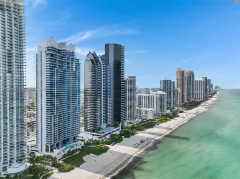 17001 Collins Ave #2805