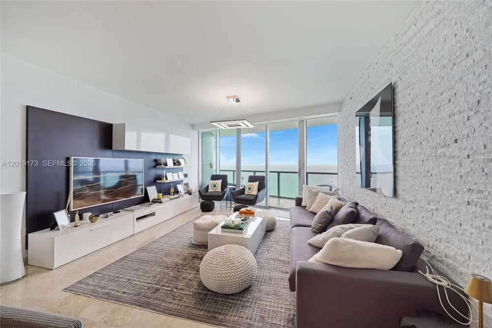 17001 Collins Ave #2805 Sunny Isles Beach, FL 33160