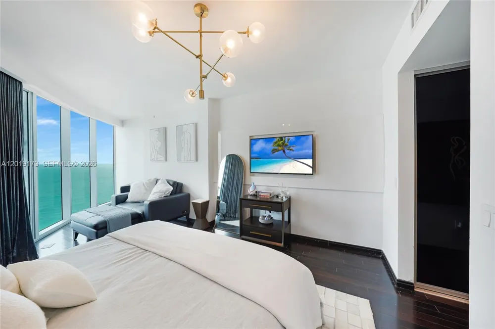 17001 Collins Ave #2805 Sunny Isles Beach, FL 33160