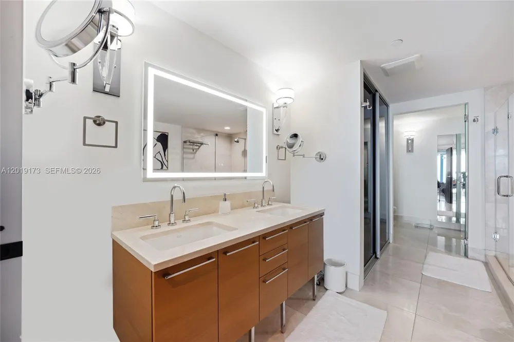 17001 Collins Ave #2805 Sunny Isles Beach, FL 33160