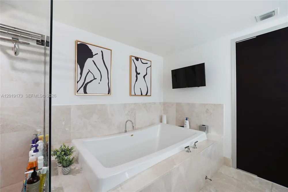 17001 Collins Ave #2805 Sunny Isles Beach, FL 33160