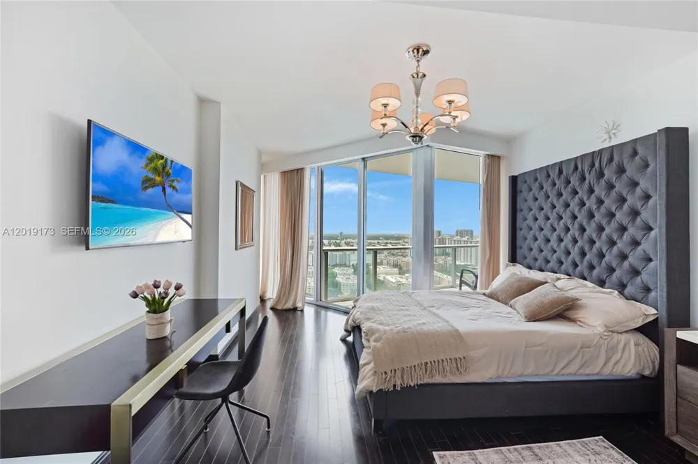 17001 Collins Ave #2805 Sunny Isles Beach, FL 33160