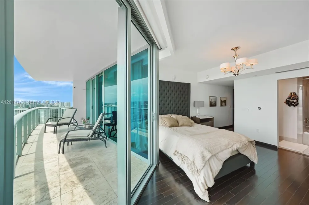 17001 Collins Ave #2805 Sunny Isles Beach, FL 33160