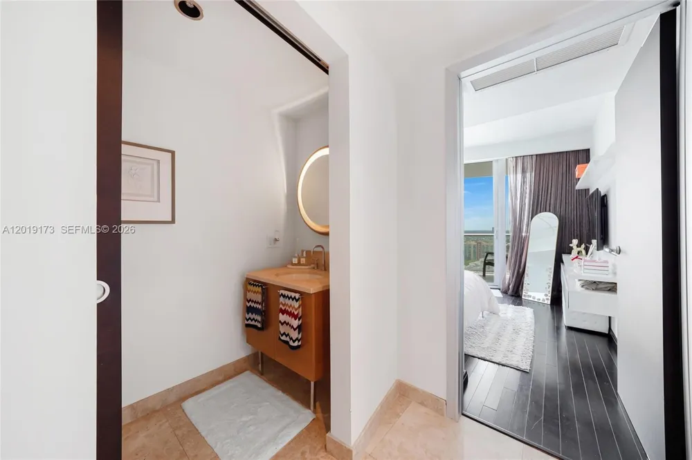 17001 Collins Ave #2805 Sunny Isles Beach, FL 33160
