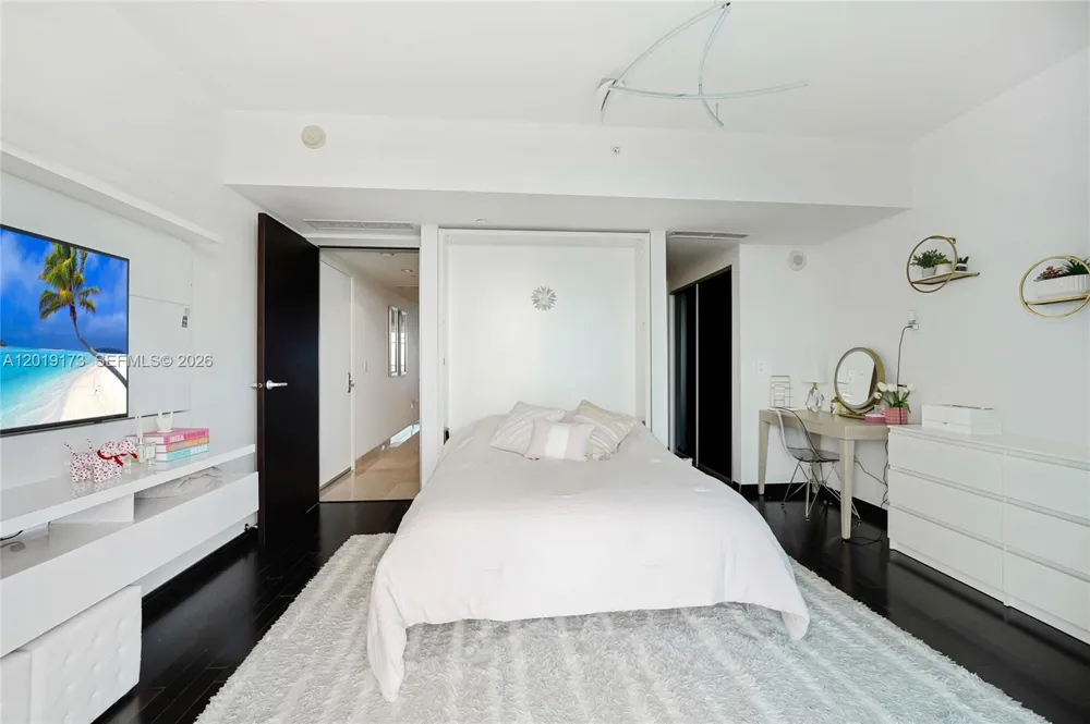 17001 Collins Ave #2805 Sunny Isles Beach, FL 33160