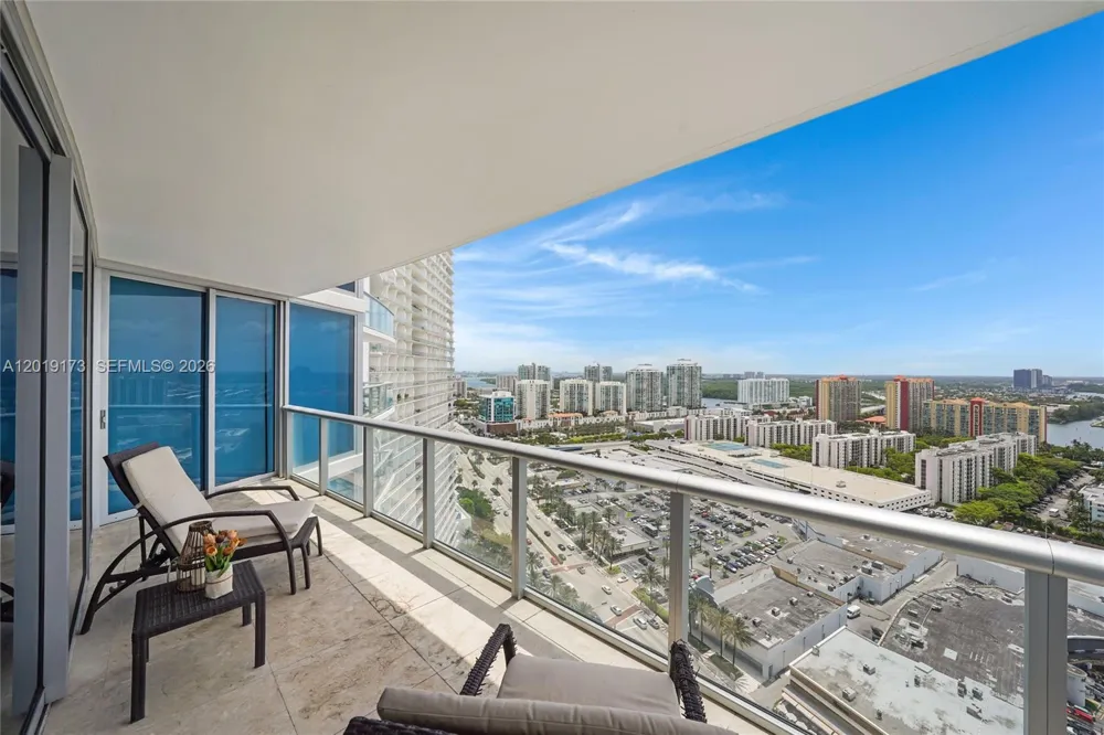 17001 Collins Ave #2805 Sunny Isles Beach, FL 33160
