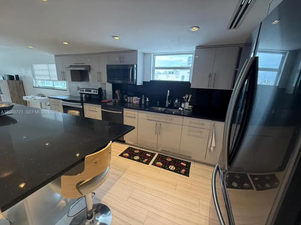 1150 Collins Ave #406 Miami Beach, FL 33139