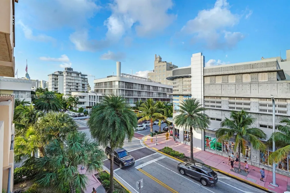 1150 Collins Ave #406 Miami Beach, FL 33139