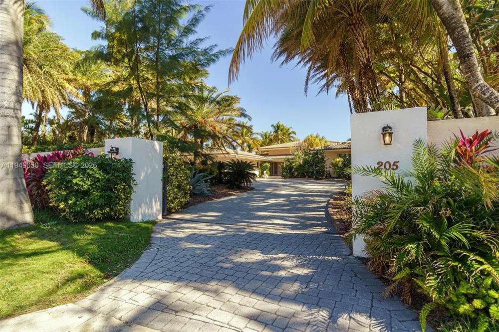 205 Ocean Blvd #0 Golden Beach, FL 33160