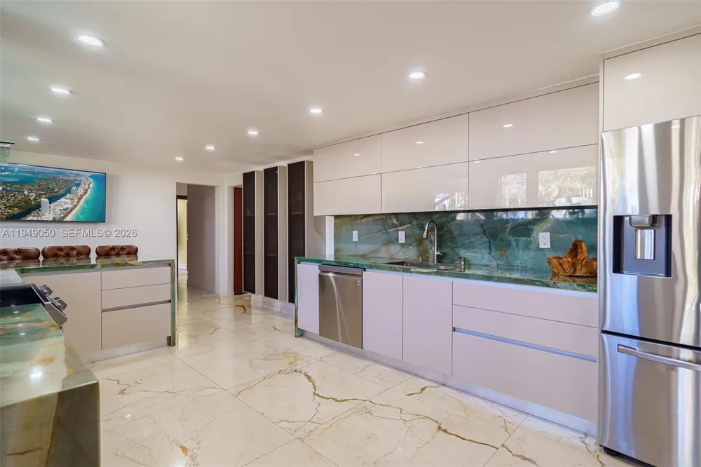205 Ocean Blvd #0 Golden Beach, FL 33160
