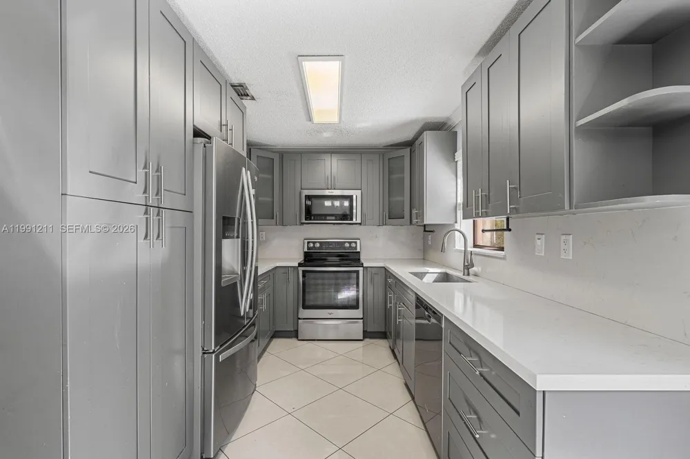 6854 NW 173rd Dr #210 Hialeah, FL 33015