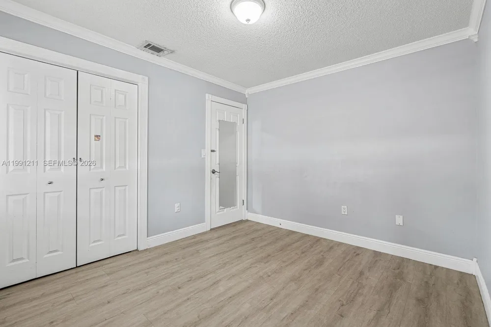 6854 NW 173rd Dr #210 Hialeah, FL 33015