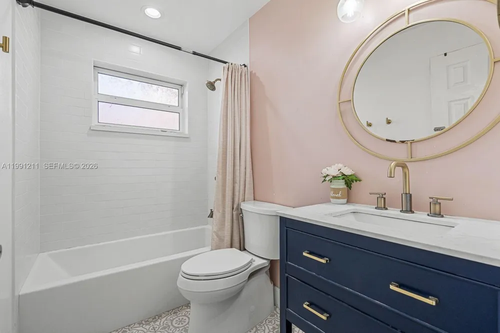 6854 NW 173rd Dr #210 Hialeah, FL 33015