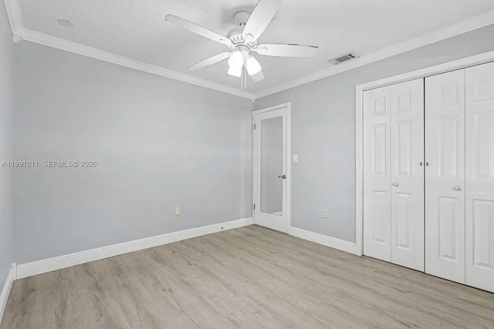 6854 NW 173rd Dr #210 Hialeah, FL 33015