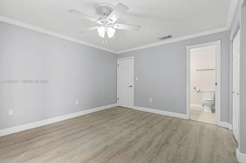 6854 NW 173rd Dr #210 Hialeah, FL 33015