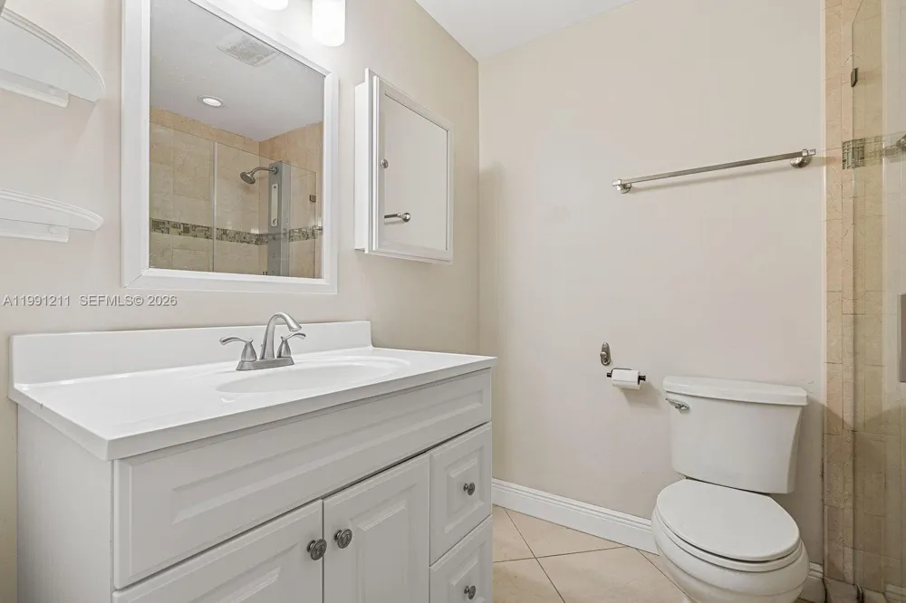 6854 NW 173rd Dr #210 Hialeah, FL 33015