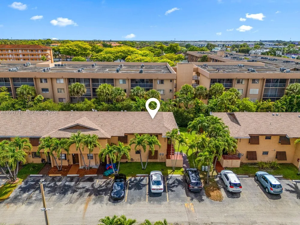 6854 NW 173rd Dr #210 Hialeah, FL 33015