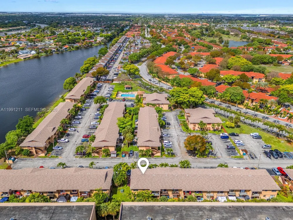 6854 NW 173rd Dr #210 Hialeah, FL 33015