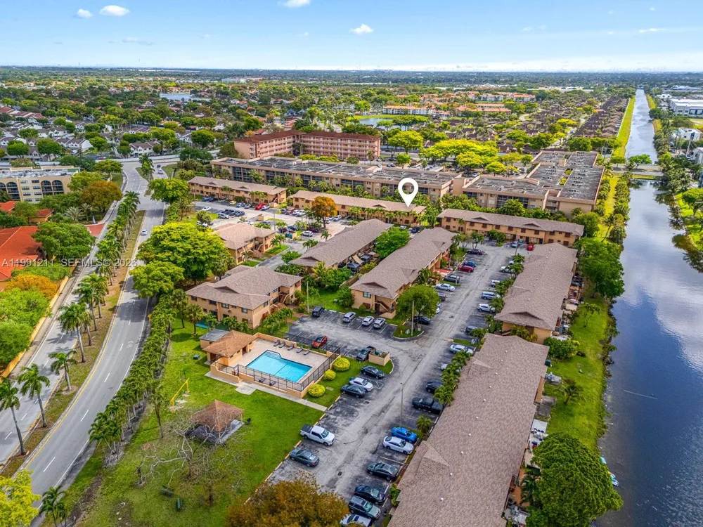 6854 NW 173rd Dr #210 Hialeah, FL 33015