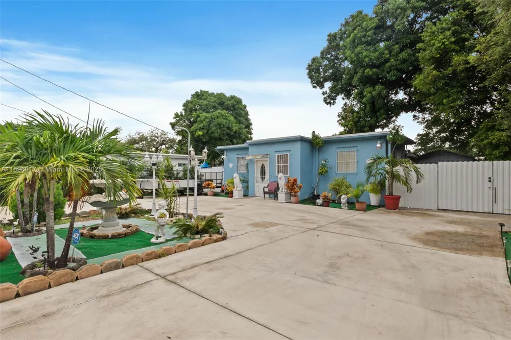 2321 NW 153rd St Miami Gardens, FL 33054