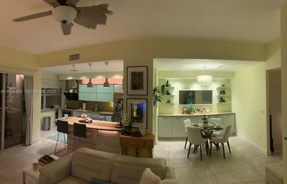 18031 Biscayne Blvd #PH01 Aventura, FL 33160
