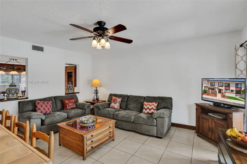 16465 NE 26th Ave #18 North Miami Beach, FL 33160