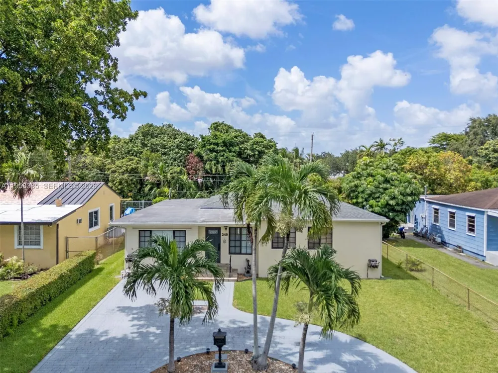 249 Carlisle Dr Miami Springs, FL 33166
